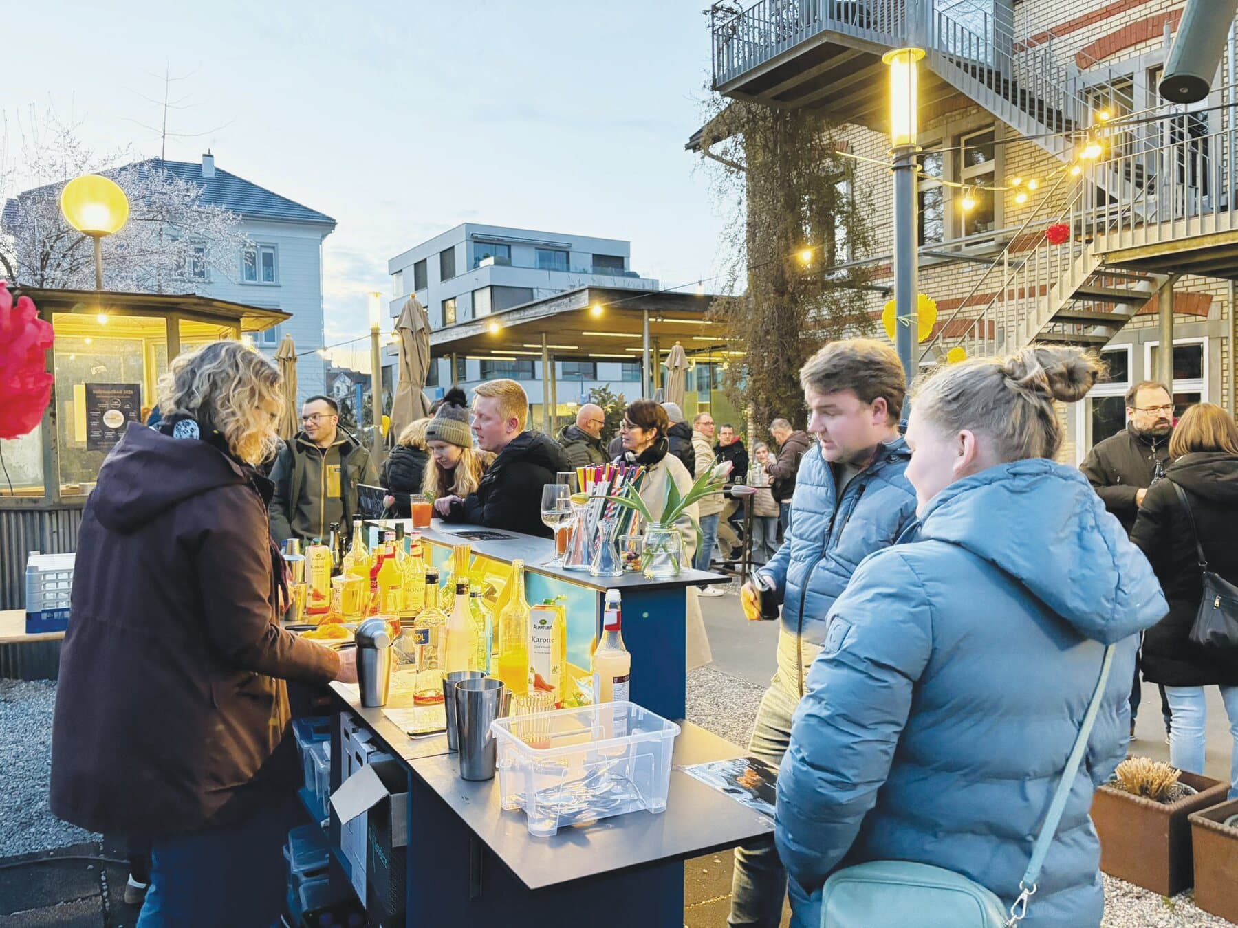 Vollmondbar – Vollmondbar