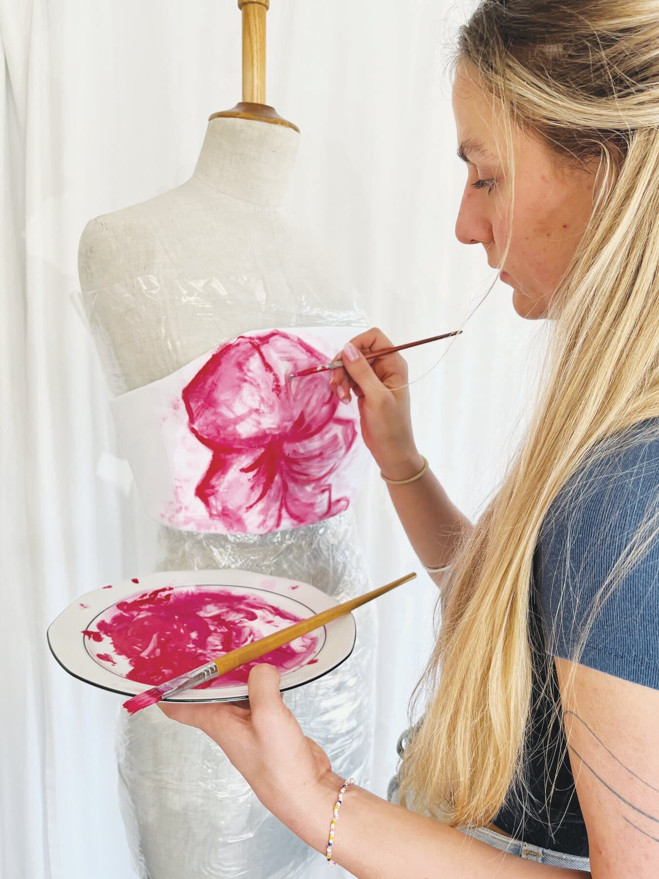 Kunst hinterlässt Spuren – Mode trägt sie weiter – Couture Ateliers la vie en rose & PURE